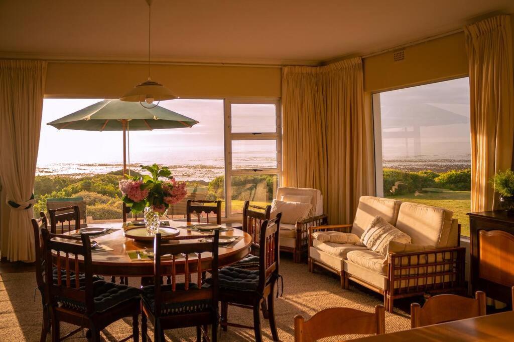 Seafront Family Getaway, Vermont Hermanus